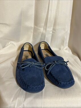 Clarks Navy Natala Rio Suede Moccasin Loafers with Bow Accent